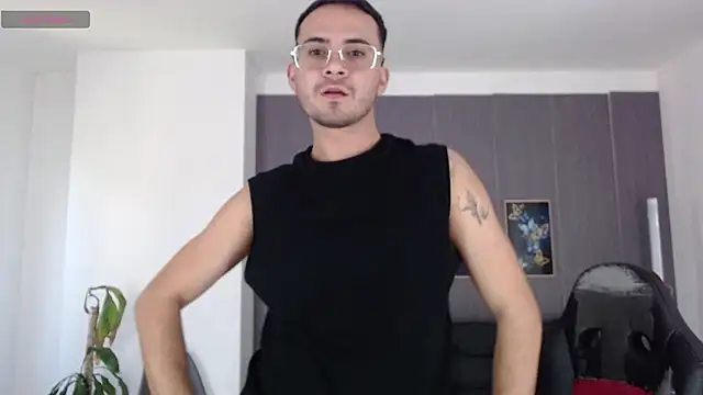 Arontrey21 online show from September 15, 7:25 pm