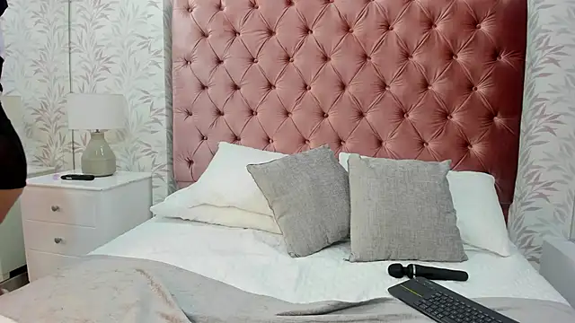 Snapshot of cherry_canndy_ chatting on October 31, 11:55 am cherry canndy online show from October 31, 11:55 am