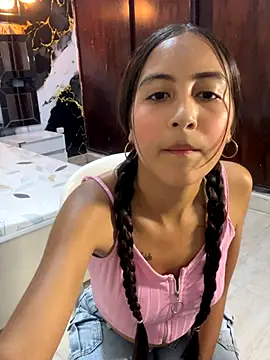 Snapshot of luna_star23 chatting on September 12, 9:04 pm luna star23 online show from September 12, 9:04 pm