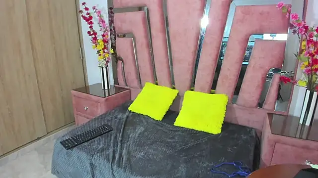 MaraKarly online show from February 9, 7:18 pm