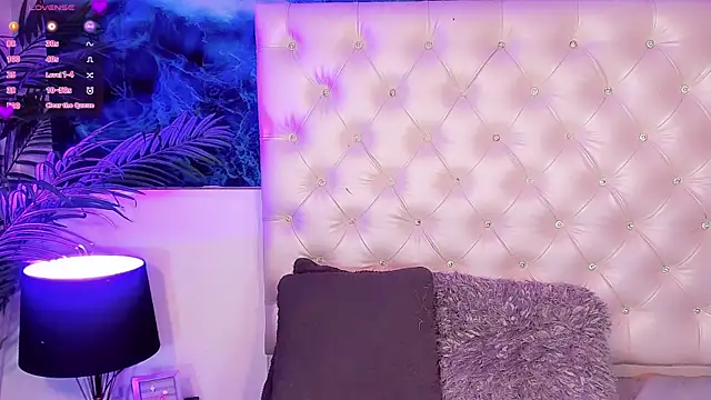 Valeria Swett  online show from June 30, 10:22 pm