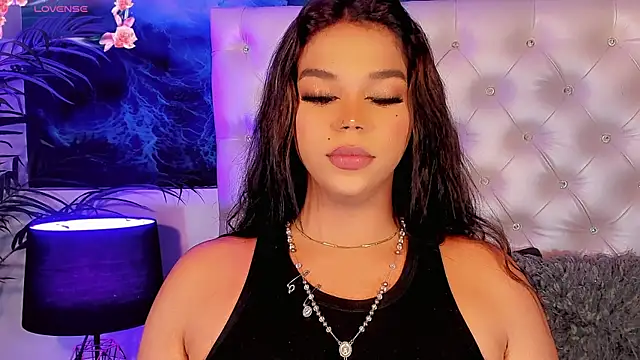 Valeria Swett  online show from July 10, 8:33 pm