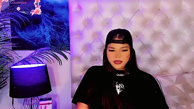 Valeria Swett  online show from July 25, 8:39 pm