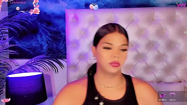 Valeria Swett  online show from July 26, 8:16 pm