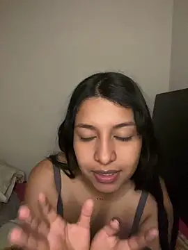 Snapshot of _Chloe_Smith chatting on March 19, 2:37 am Chloe Smith online show from March 19, 2:37 am