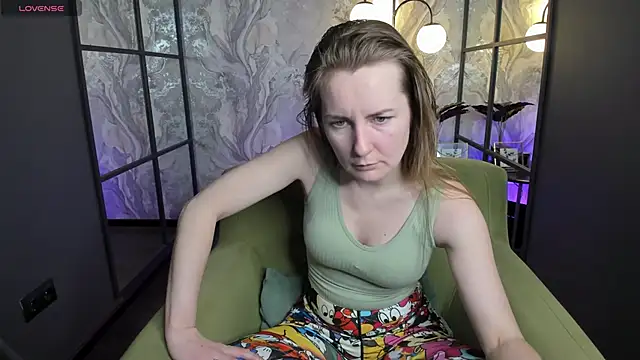 MeggySun online show from February 10, 1:26 pm