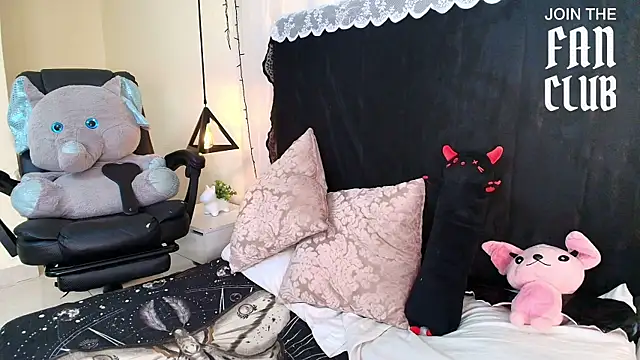IvyBelle  online show from July 9, 11:25 am