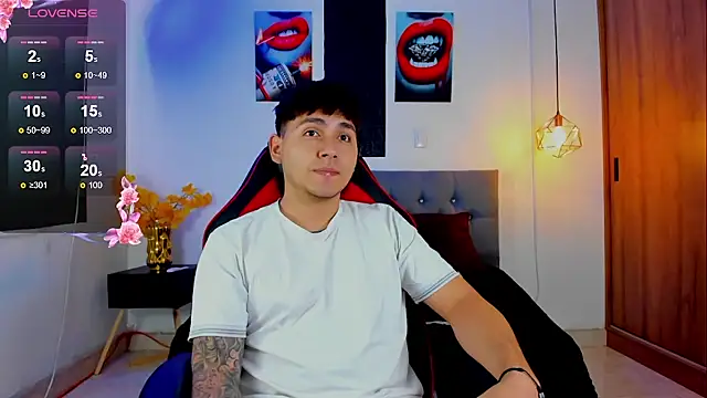 Nicolas James Sc online show from November 15, 12:45 pm