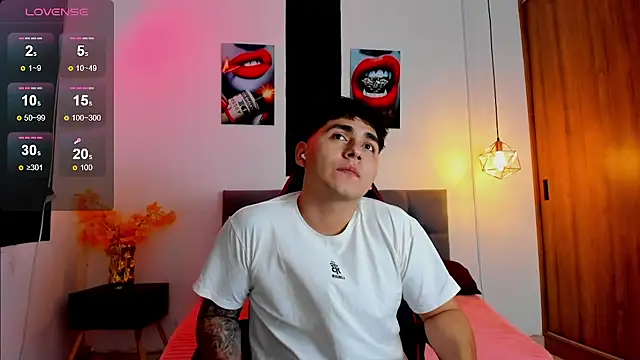 Nicolas James Sc online show from December 5, 1:42 pm