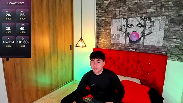 Nicolas James Sc online show from March 19, 2:10 pm