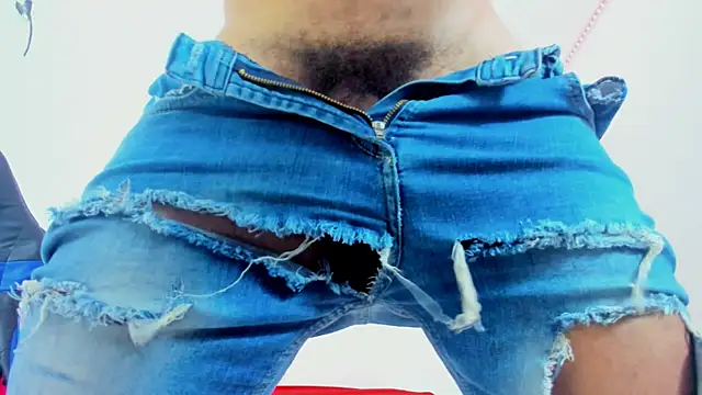 Snapshot of magic_mike_26 chatting on October 22, 1:44 pm magic mike 26 online show from October 22, 1:44 pm