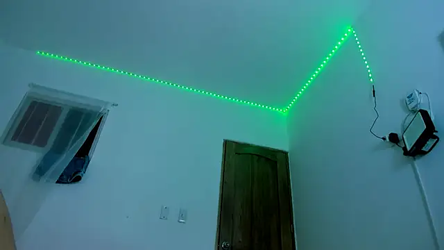 Snapshot of magic_mike_26 chatting on October 23, 10:03 am magic mike 26 online show from October 23, 10:03 am