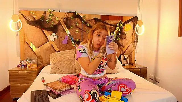 genessis  david online show from October 12, 4:44 am