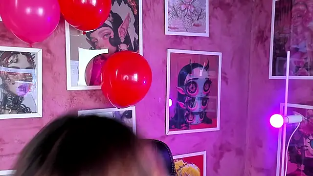 Snapshot of Mystic_blue chatting on February 14, 12:46 pm Mystic blue online show from February 14, 12:46 pm