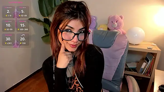 Snapshot of Mystic_blue chatting on March 6, 1:07 pm Mystic blue online show from March 6, 1:07 pm