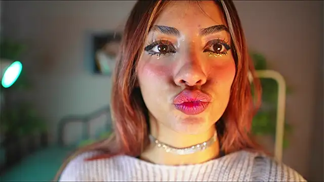 Snapshot of Mystic_blue chatting on March 27, 12:49 pm Mystic blue online show from March 27, 12:49 pm