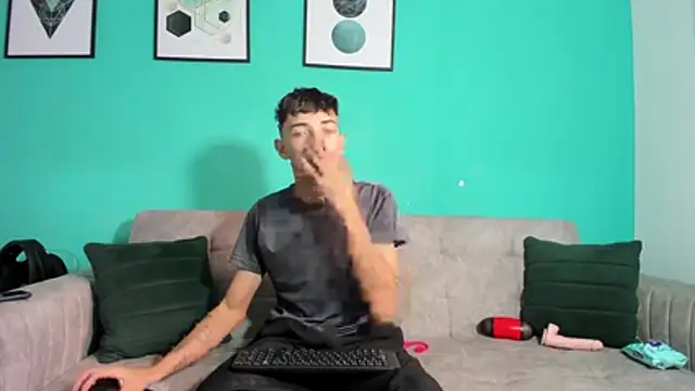 Maikol Ortiz online show from February 8, 2:31 pm