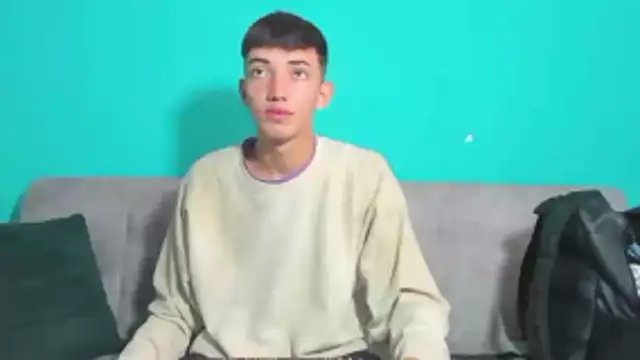 Snapshot of Maikol_Ortiz chatting on February 13, 2:35 pm Maikol Ortiz online show from February 13, 2:35 pm