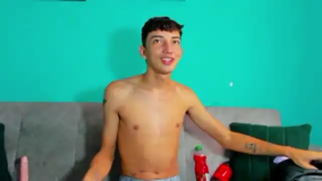 Snapshot of Maikol_Ortiz chatting on February 24, 1:31 pm Maikol Ortiz online show from February 24, 1:31 pm