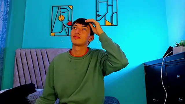 Snapshot of Maikol_Ortiz chatting on March 9, 12:53 pm Maikol Ortiz online show from March 9, 12:53 pm