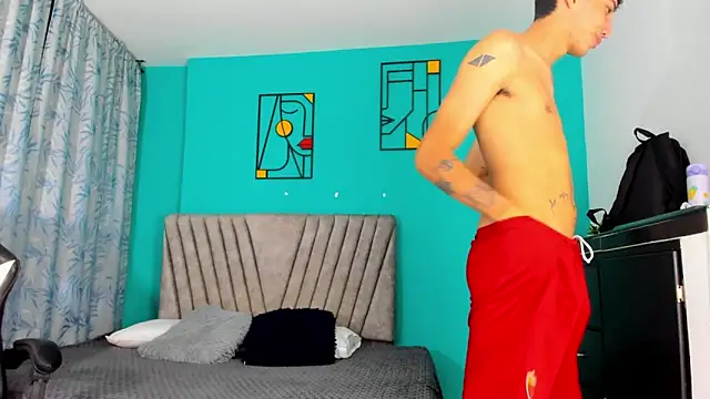 Snapshot of Maikol_Ortiz chatting on March 12, 12:44 pm Maikol Ortiz online show from March 12, 12:44 pm