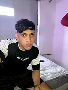 Andres-Andrea1922 online show from November 28, 9:28 pm