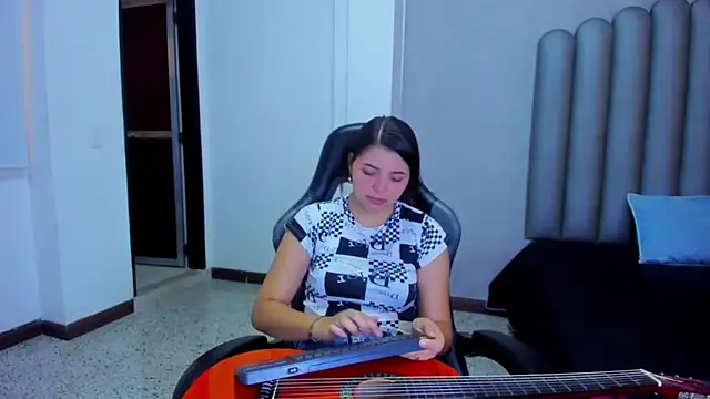 Charlotte-Star online show from December 17, 8:15 pm