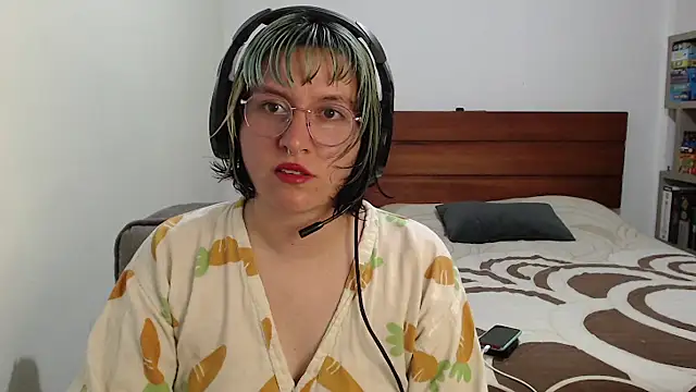 Froggyinthebox online show from March 23, 3:54 am