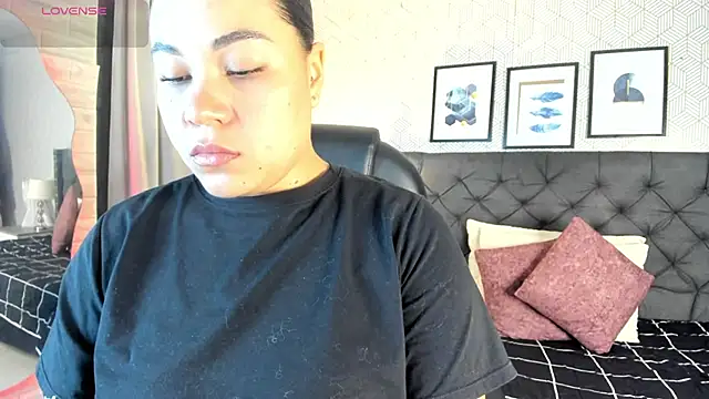 sophie  blare online show from June 16, 7:16 pm