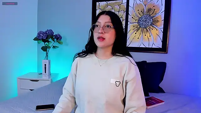 kaylii purple online show from December 21, 3:52 pm