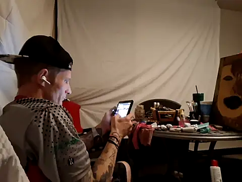 Snapshot of WWGD69 chatting on April 16, 7:42 am WWGD69 online show from April 16, 7:42 am