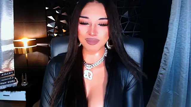 Snapshot of xUrGoddess_Bellax chatting on October 1, 8:09 am xUrGoddess Bellax online show from October 1, 8:09 am