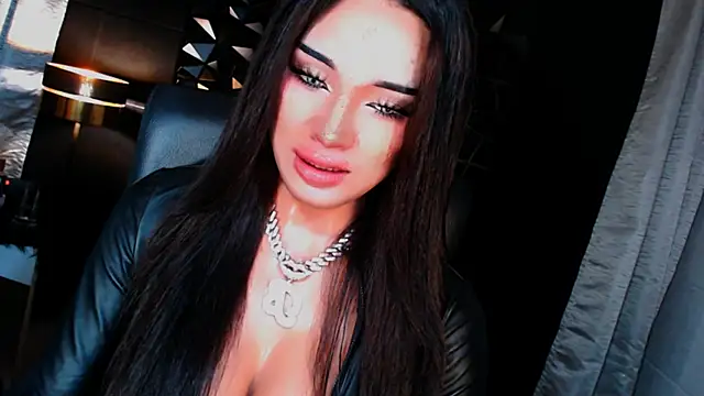 Snapshot of xUrGoddess_Bellax chatting on October 4, 5:27 am xUrGoddess Bellax online show from October 4, 5:27 am