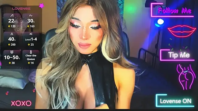 Snapshot of xUrGoddess_Bellax chatting on November 16, 2:33 pm xUrGoddess Bellax online show from November 16, 2:33 pm