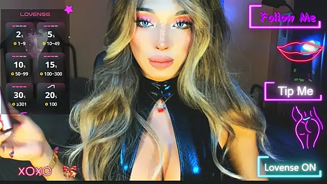 Snapshot of xUrGoddess_Bellax chatting on November 20, 1:39 am xUrGoddess Bellax online show from November 20, 1:39 am