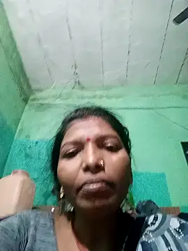 Snapshot of Jivika_Jaiswal chatting on November 6, 12:33 am Jivika Jaiswal online show from November 6, 12:33 am