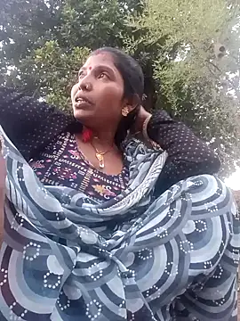 Snapshot of Jivika_Jaiswal chatting on November 11, 11:54 am Jivika Jaiswal online show from November 11, 11:54 am