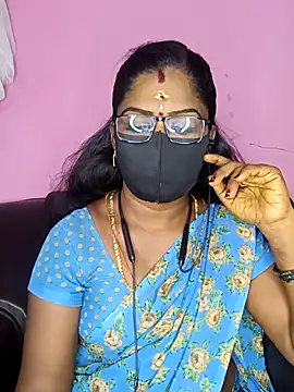 Snapshot of tamilammukuttyy chatting on September 15, 4:01 am tamilammukuttyy online show from September 15, 4:01 am