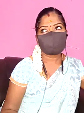Snapshot of tamilammukuttyy chatting on September 16, 4:35 am tamilammukuttyy online show from September 16, 4:35 am