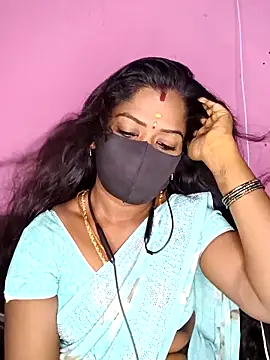 Snapshot of tamilammukuttyy chatting on September 30, 4:06 am tamilammukuttyy online show from September 30, 4:06 am