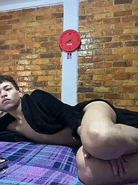 Snapshot of Thiago_blsd chatting on October 15, 5:02 pm Thiago blsd online show from October 15, 5:02 pm