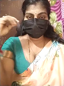 Snapshot of Nithiila chatting on September 24, 2:31 pm Nithiila online show from September 24, 2:31 pm