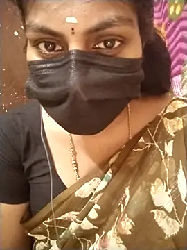 Snapshot of Nithiila chatting on November 8, 5:18 am Nithiila online show from November 8, 5:18 am