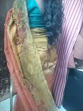 Snapshot of Nithiila chatting on November 27, 8:38 am Nithiila online show from November 27, 8:38 am