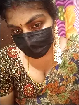 Snapshot of Nithiila chatting on December 2, 9:25 am Nithiila online show from December 2, 9:25 am