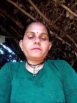 Snapshot of Hot_rachnasexy chatting on December 5, 9:40 am Hot rachnasexy online show from December 5, 9:40 am