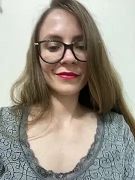 Snapshot of SophieDesire chatting on September 18, 8:55 pm SophieDesire online show from September 18, 8:55 pm