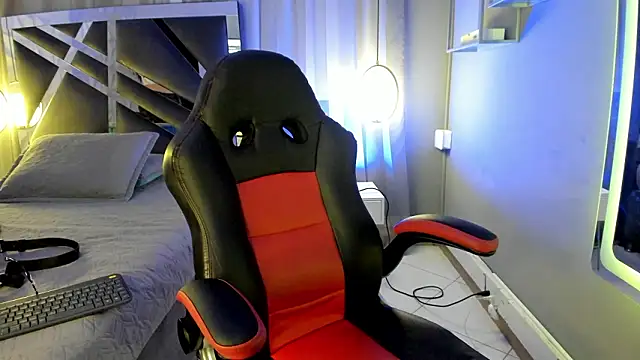 Snapshot of MAGIC_TESSA chatting on February 22, 1:53 pm MAGIC TESSA online show from February 22, 1:53 pm