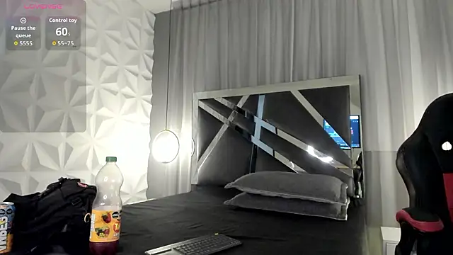 Snapshot of MAGIC_TESSA chatting on March 19, 4:11 pm MAGIC TESSA online show from March 19, 4:11 pm