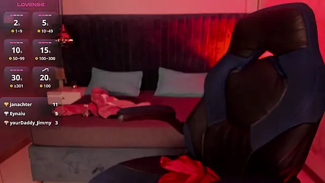 Snapshot of MAGIC_TESSA chatting on March 24, 1:32 am MAGIC TESSA online show from March 24, 1:32 am